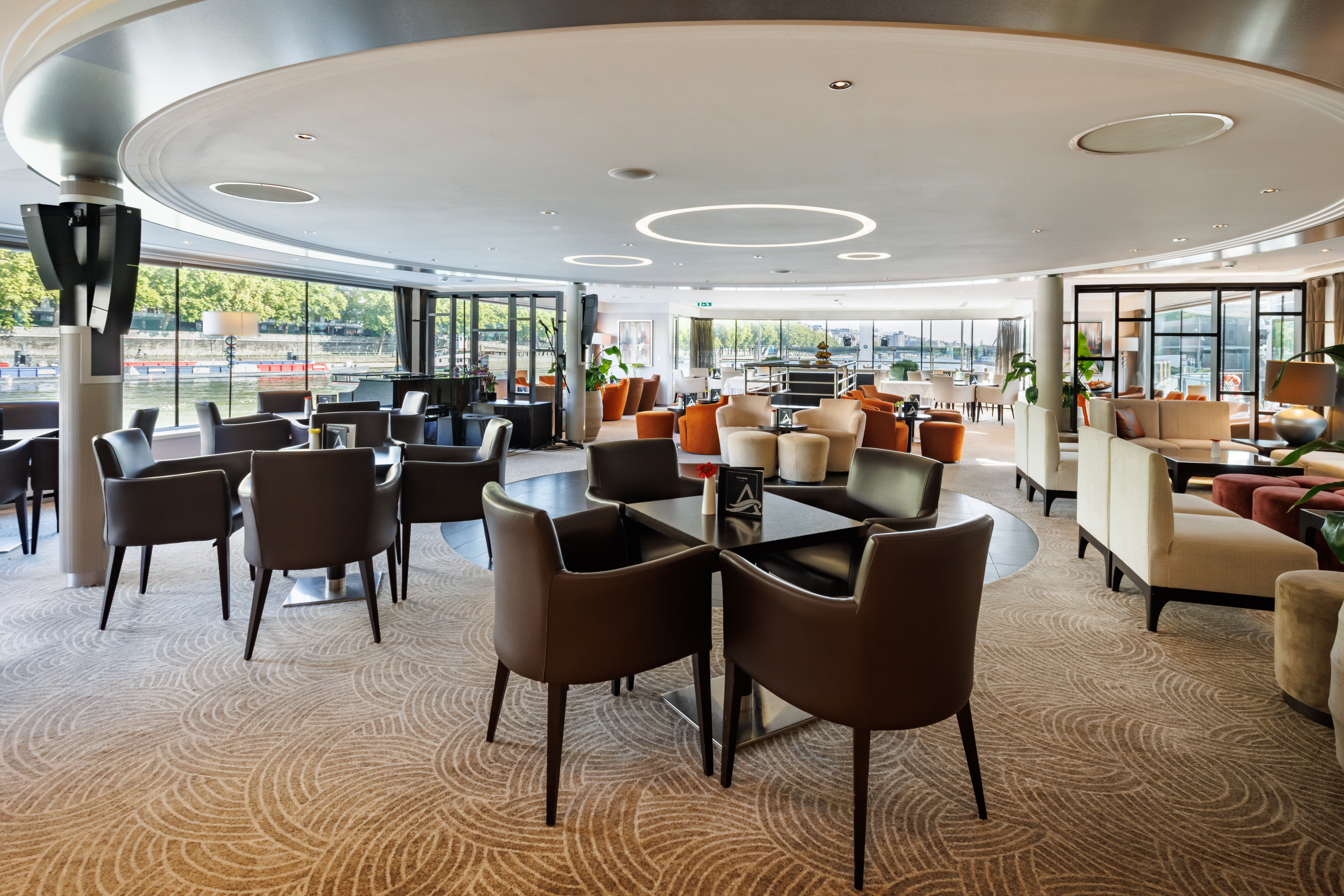 Avalon Tapestry II - Panorama Lounge